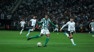 Alef Manga derrota o Coritiba em Itaquera