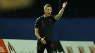 “Satisfeito e surpreso”, diz Turra sobre início de temporada do Athletico