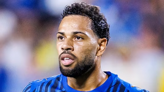 Renan Lodi agradece Athletico após treinos no CT do Caju