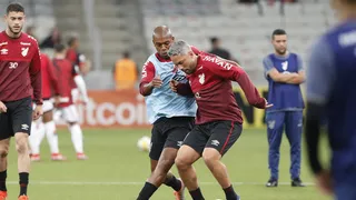 Frustrado por não jogar com Felipão, Marlos pode deixar Athletico