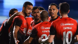 Athletico sofre contra time da ZR, mas vence Amazonas e cola no G4