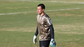 Wilson iguala Krüger em número de jogos pelo Coritiba e homenageia o Flecha Loira
