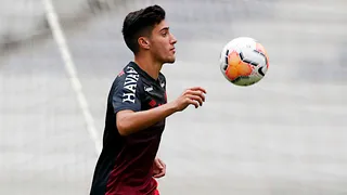 América-MG mira a contratação de dupla de jovens do Athletico