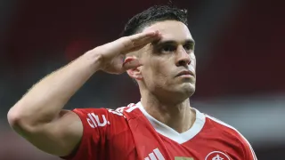 Athletico estreia no Brasileirão contra Internacional embalado após clássico
