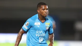 Wesley Carvalho avalia reforços Cacá e Zapelli do Athletico