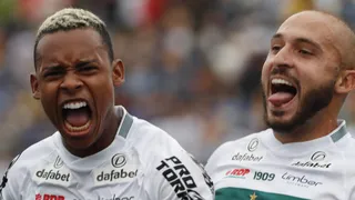Muralha e Paixão salvam o Coxa da derrota