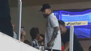 Neymar lamenta rebaixamento do Santos à Série B