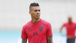 Volante Richard deve rescindir contrato com o Athletico e voltar ao Corinthians