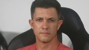 Barbieri volta a criticar arbitragem: “Não lembro do Athletico ser favorecido”