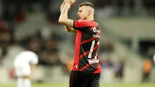 Athletico exerce cláusula e vai pagar quantia milionária ao Flamengo por Hugo Moura