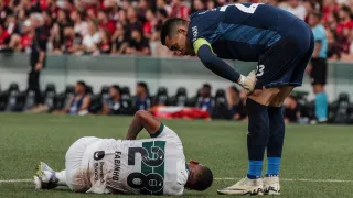 Apatia acaba com três anos de invencibilidade do Coritiba contra o Athletico