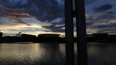 O governo deve renegociar a dívida dos clubes de futebol?