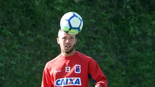 Meia é dúvida no Paraná em duelo direto na zona de rebaixamento contra o São José