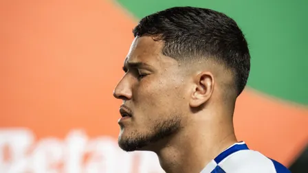 Goleiro do Coritiba tem evolução rápida após lesão e inicia transição