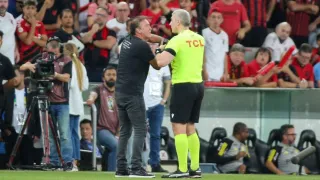 Daronco relata xingamentos de Cuca e diretores do Athletico na súmula; veja