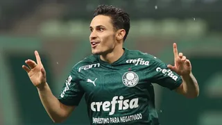Coritiba pode faturar bolada com venda de Raphael Veiga para time de Beckham