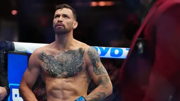 Brasileiro treina com campeão do UFC antes de luta decisiva