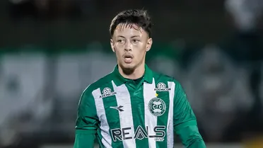 Cria do Coritiba sofre grave lesão em clube da Série C