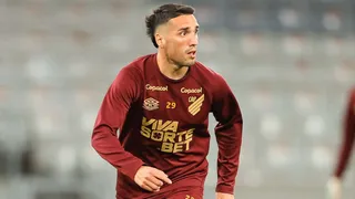 Athletico tenta superar São Paulo e sequência negativa; veja as escalações