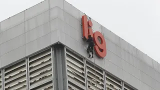 Athletico coloca letreiro com novo nome do estádio; veja fotos