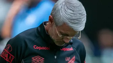 Athletico joga mal e amarga segundo revés seguido no Brasileirão