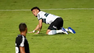 Rafinha desabafa após Coritiba tomar virada do Botafogo: “Inaceitável”