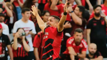 Athletico e Barcelona definem data para saída de Vitor Roque, diz jornalista