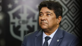 Presidente da CBF quebra silêncio sobre Daniel Alves e Robinho