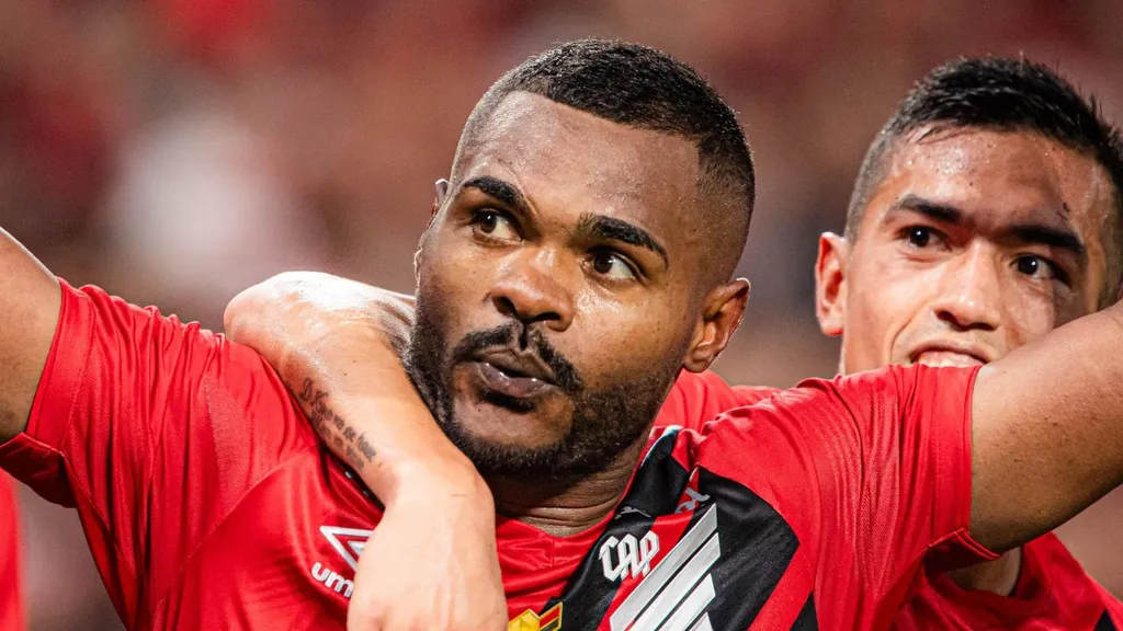 nikao-comemora-gol-athletico-atletico-go