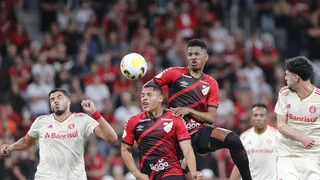 Coxa repete erros e preocupa; Athletico segue com problemas defensivos