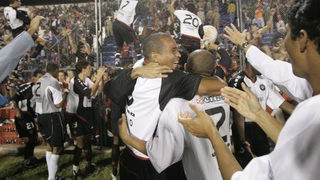 Athletico volta a estádio que foi palco de classificação na Libertadores 2005; relembre