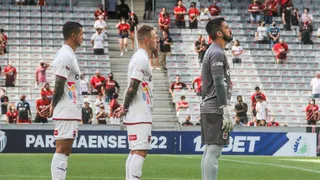 Jogadores revelam cobrança após derrota do Paraná e miram confronto direto