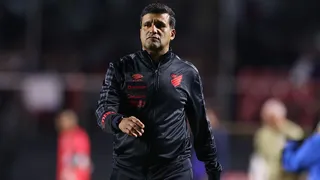 Técnico interino fala em “desconforto” com saídas de Felipão e Turra do Athletico