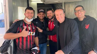 Cuca será “torcedor ilustre” do Athletico contra o Libertad no Paraguai