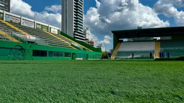 CBF altera data e Coritiba vai estrear gramado sintético da Chapecoense