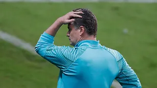 Coritiba perde mais dois por Covid-19 e tem problema na lateral-esquerda