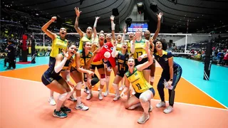Seleção feminina de vôlei bate Japão e garante vaga nos Jogos Olímpicos