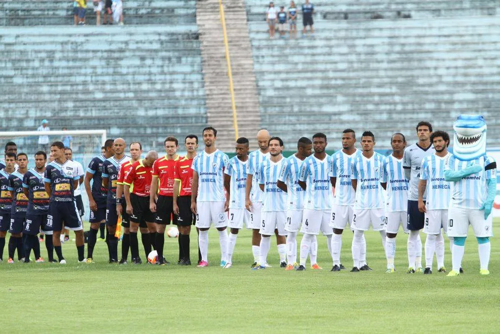 O campeão Londrina e o desfigurado Foz fizeram o jogo mais desequilibrado da primeira rodada. (Rubem Valente/ JL)