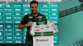António Oliveira ressalta necessidade de reforços no Coxa: “O que temos é insuficiente”