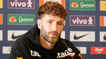 Na seleção, Léo Pereira se emociona ao lembrar decisão de clube de Curitiba