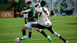 Vasco cede empate ao Goiás no fim e continua na zona de rebaixamento do Brasileirão