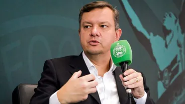 Glenn rebate fala de CEO do Coritiba sobre déficit de R$ 150 milhões: “Infeliz na colocação”