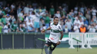Proposta “certa” pode tirar Igor Paixão do Coritiba já na próxima janela