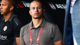 Operário contrata Alex, ídolo do Coritiba, como novo técnico para a Série B