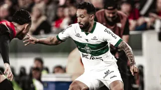 “Não podemos relaxar”: Clayson cobra foco do Coritiba em sequência da Série B