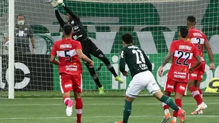 Nos pênaltis, Palmeiras e Cruzeiro são eliminados na Copa do Brasil