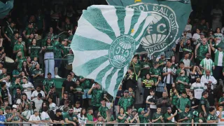 Após promoção, Coritiba tem seu melhor público na Série B e aumenta média