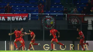 Torcida do Athletico comanda o Defensores Del Chaco: os bastidores da vitória