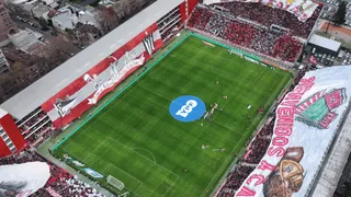 Estudiantes quase dobra valor do ingresso para torcida do Athletico