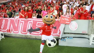 Inter afasta mascote acusado de importunação por jornalista no Gre-Nal